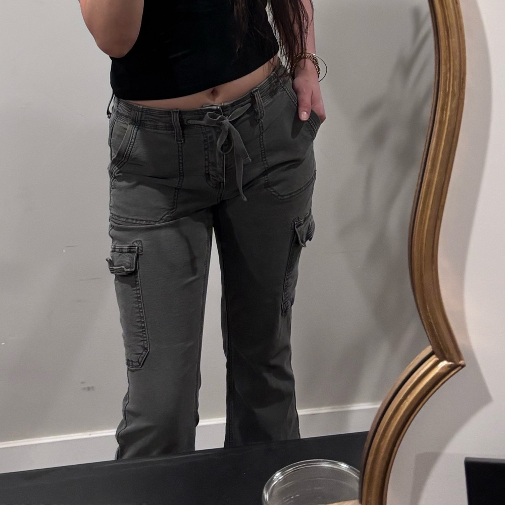 Low Rise Cargo Flare Jeans Dark Gray Y2K AE Size 2 - Picture 2 of 6